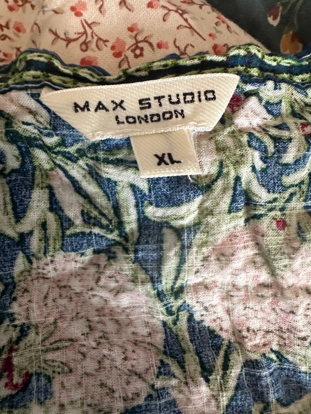 A—Floral Embroidered top - Picture 2 of 11